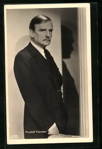 AK Schauspieler Rudolf Forster elegant im Anzug