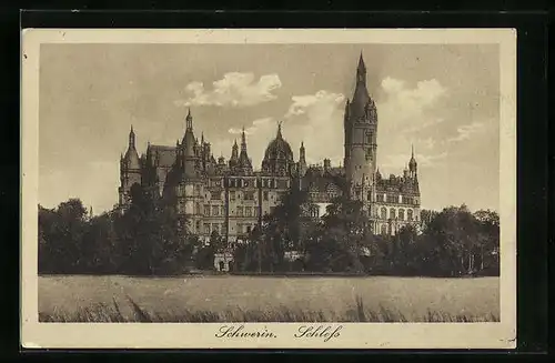 AK Schwerin, Blick vom Ufer auf das Schloss