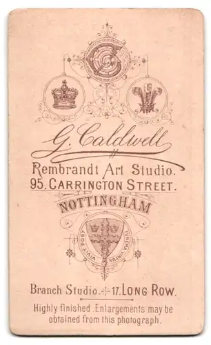 Fotografie G. Caldwell, Nottingham, 95. Carrington Street, Junger Mann mit Querbinder