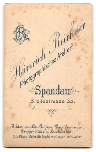 Fotografie Heinrich Reichner, Berlin-Spandau, Breitestr. 35, Elegant gekleideter Herr mit Zwicker