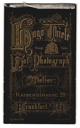 Fotografie Hugo Thiele, Frankfurt / Main, Kaiserstr. 29, Ornament-Verzierungen, Rückseitig Damen Portrait