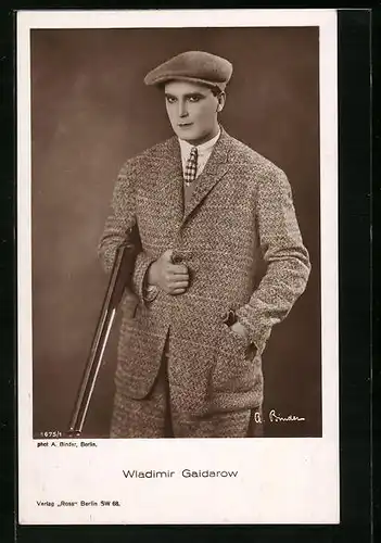 AK Schauspieler Wladimir Gaidarow im Jagdgewand mit Schrotflinte