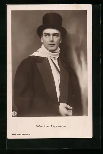 AK Schauspieler Wladimir Gaidarow im Anzug mit Zylinder