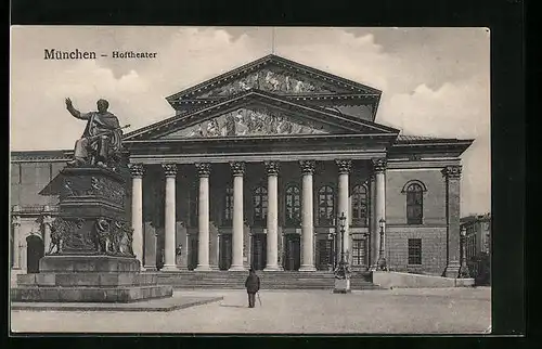 AK München, Hoftheater mit Denkmal