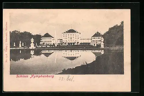 AK München, Schloss Nymphenburg mit Spiegelung im Teich