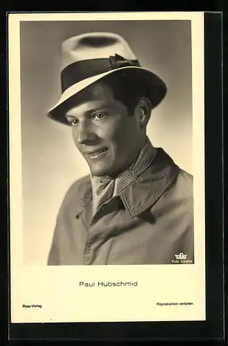 AK Schauspieler Paul Hubschmid mit Hut und Mantel