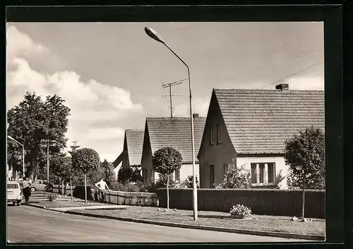 AK Rothenmoor /Teterow, Häuseransichten mit Fussgängern