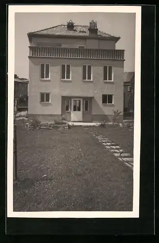 AK Wien-Hietzing, Wohnhaus mit Garten