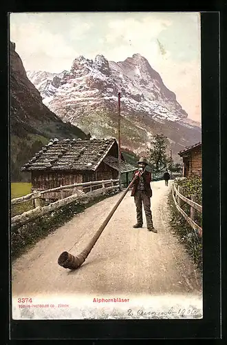 AK Alphornbläser vor Alpengipfel auf einem Wanderweg