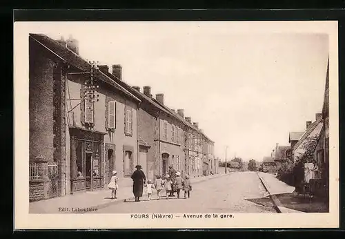 AK Fours, Avenue de la gare