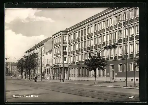 AK Dessau, Strassenpartie mit Cafe Tirana