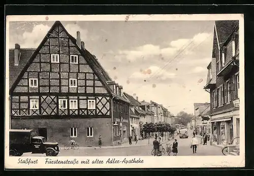 AK Stassfurt, Fürstenstrasse mit alter Adler-Apotheke