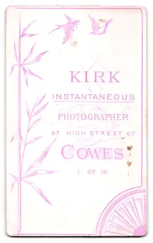 Fotografie Kirk Instantaneous Photographer, Cowes, 67, High Street, 67, Junge Dame mit Medaillon