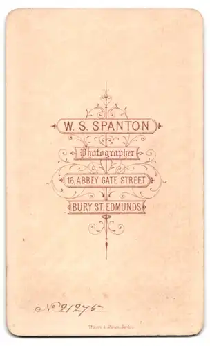 Fotografie W. S. Spanton, Bury St. Edmunds, 16. Abbey Gate Street, Herr mit Bart im Anzug