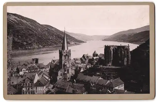 Fotografie unbekannter Fotograf, Ansicht Bacharach, Kirche und Ruine im Ort mit Rheinpartie