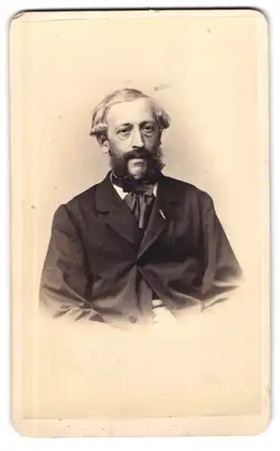 Fotografie L. Schreiber, Frankfurt a. Oder, Portrait Rudolf Lipke im Anzug mit Backenbart
