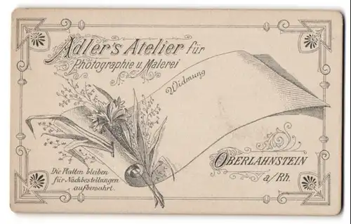 Fotografie Adler's Atelier, Oberlahnstein a. Rh., Blumenstrauss & Briefpapier, Rückseitig Herren Portrait