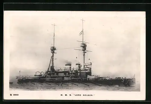 AK Britisches Kriegsschiff HMS Lord Nelson heizt die Kessel an