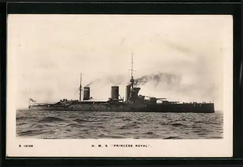 AK Britisches Kriegsschiff HMS Princess Royal gibt Dampf