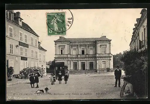 AK Clamecy, La Place des Barriéres et le Palais de Justice