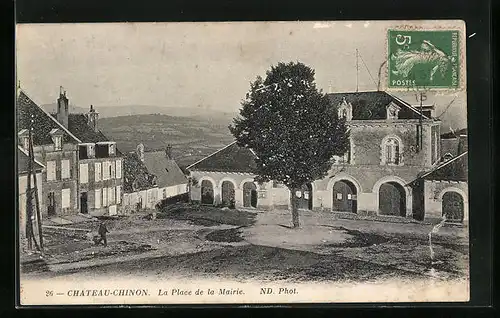 AK Chateau-Chinon, La Place de la Mairie