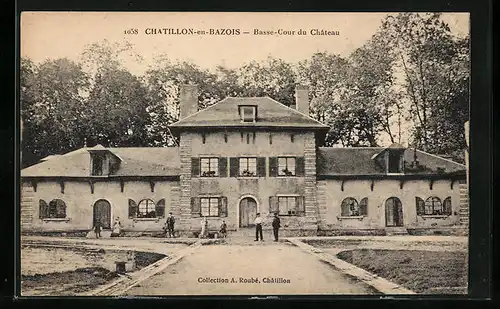 AK Chatillon-en-Bazois, Basse-Cour du Chateau