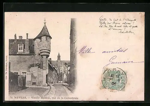 AK Nevers, Vieille Maison, rue de la Cathedrale