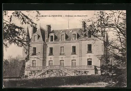 AK Beaumont-la-Ferrière, Chateau de Beaumont