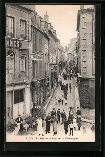 AK Decize, Rue de la République, Strassenpartie