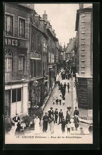 AK Decize, Rue de la République, Strassenpartie