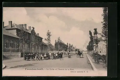 AK Fourchambault, Les Ecoles et l`Avenue de la Gare
