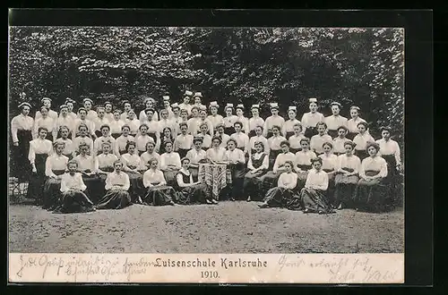 AK Karlsruhe, Luisenschule 1910 mit Schwestern