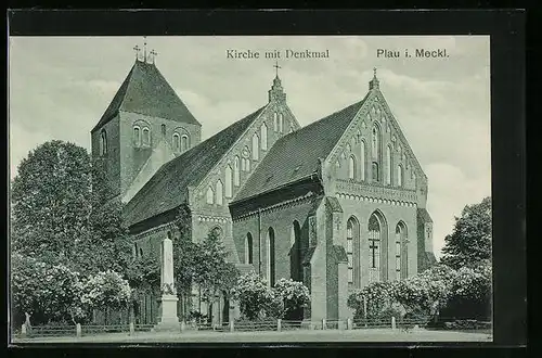 AK Plau i. Meckl., Kirche mit Denkmal