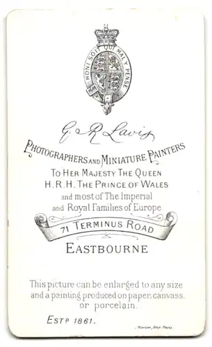 Fotografie G. & R. Lavis, Eastbourne, 71, Terminus Road, Bürgerlicher Herr mit grauem Vollbart
