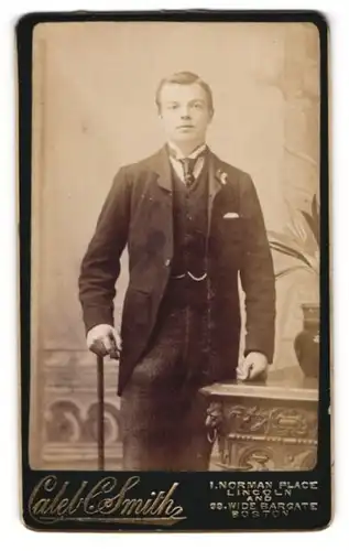 Fotografie Caleb C. Smith, Lincoln, 1, Norman Place, Junger Herr in Anzugjacke mit Krawatte