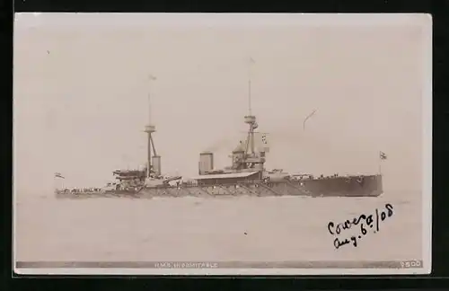 AK Britisches Kriegsschiff HMS Indomitable auf hoher See