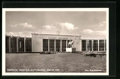 AK Berlin, Deutsche Industrie-Ausstellung, 1953, Haus Gross-Britannien mit Gartenanlage