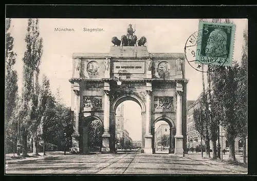 AK München, Strasse am Siegestor