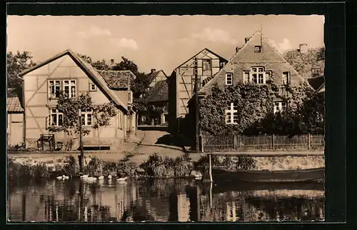 AK Plau /Meckl., Wasserstrasse mit Fachwerkhäusern