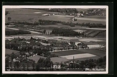 AK Löbau /Sa., Kasernen vom Flugzeug aus