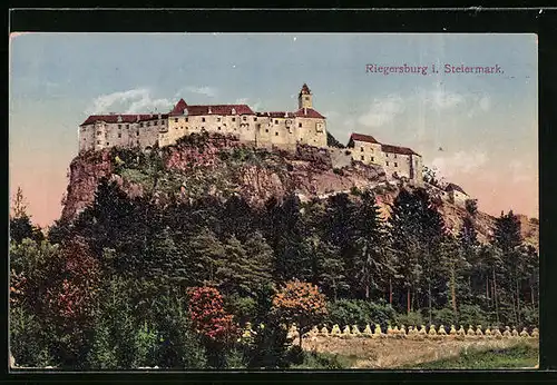 AK Riegersburg, bei Wolkenhimmel