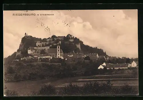 AK Riegersburg, Kirche und Wohnhäuser vor dem Schloss