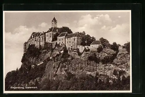 AK Riegersburg, Burg mit Felswand