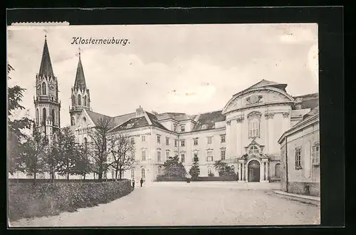 AK Klosterneuburg, Stift - Eingang mit Kirche