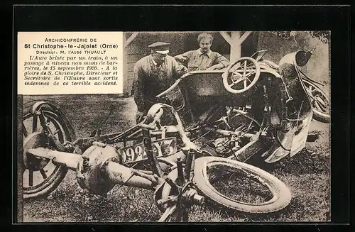 AK St-Christophe-le-Jajolet, L`Auto brisée par un train 1920