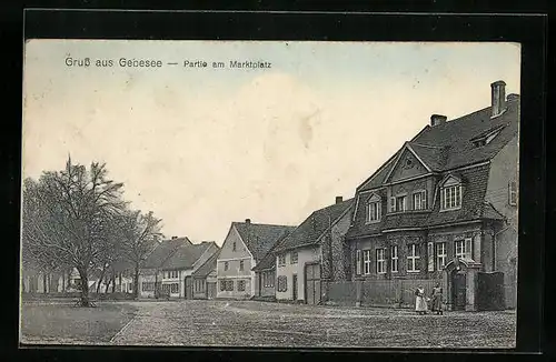 AK Gebesee, Partie am Marktplatz mit zwei Frauen