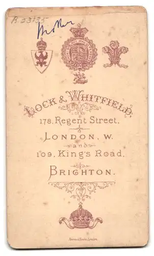 Fotografie Lock & Whitfield, London-W., 178, Regent Street, Junge Dame mit zurückgebundenem Haar