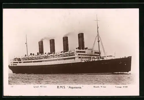 AK Passagierschiff Aquitania in voller Fahrt