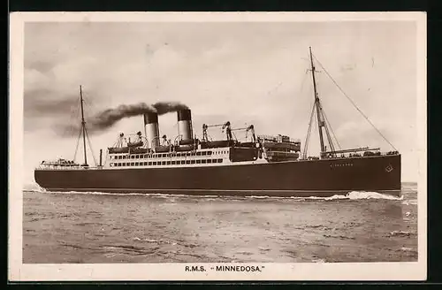 AK Passagierschiff RMS Minnedosa in voller Fahrt
