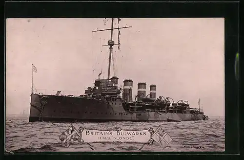 AK Britisches Kriegsschiff HMS Blonde vor Anker liegend